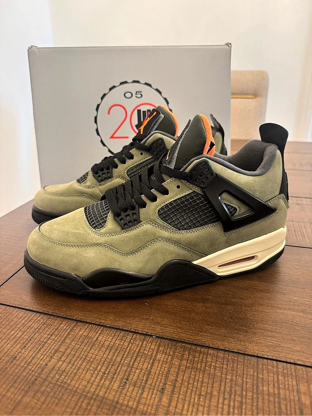 Jordan 4 Retro Silk Green